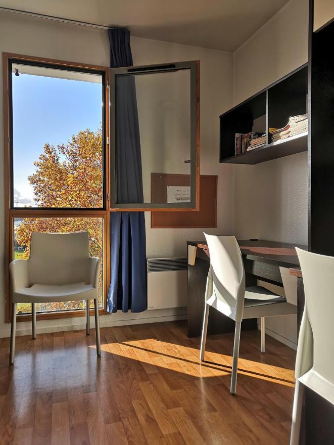 Studio Lumineux 10 Min A La Defense Rueil-Malmaison Bagian luar foto